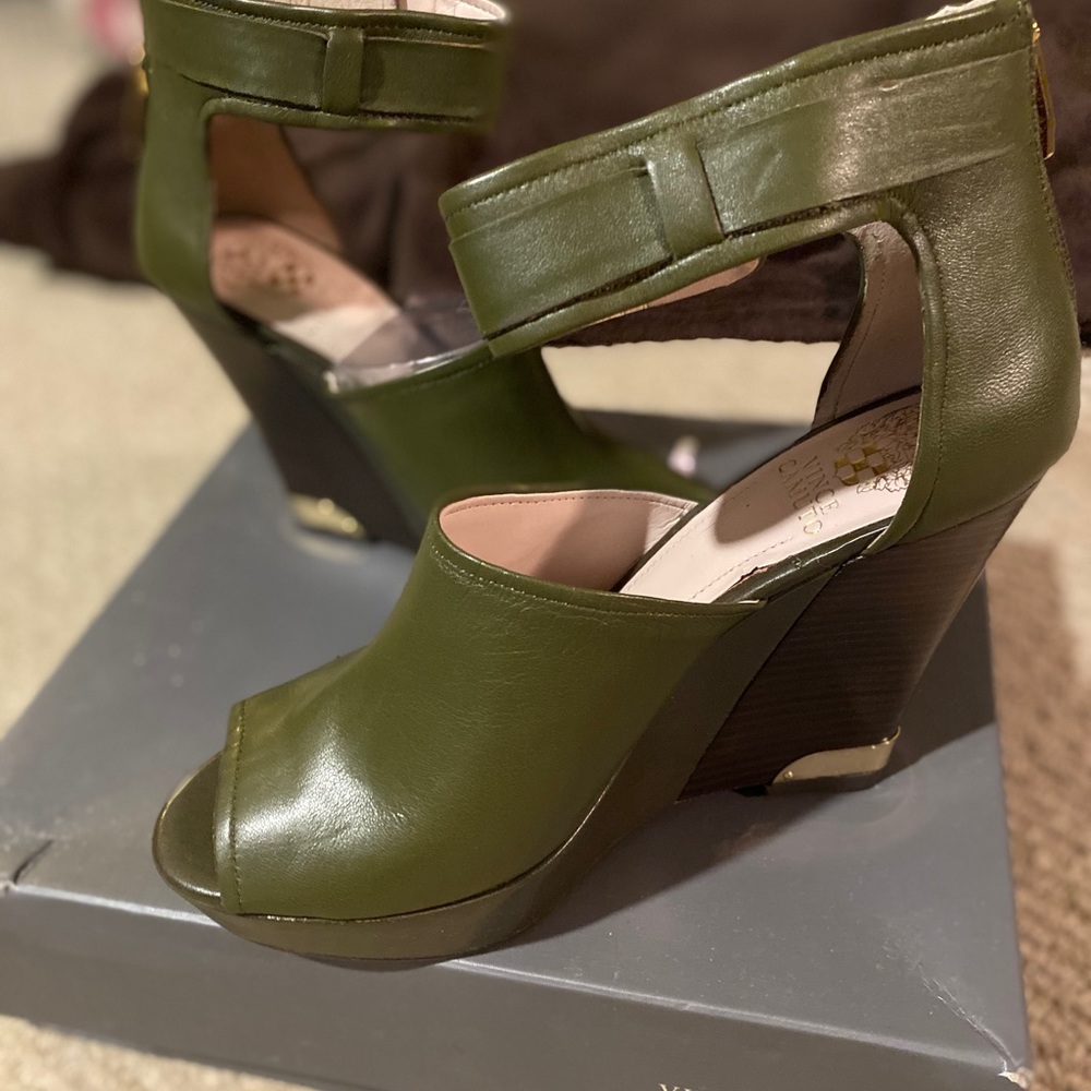 Vince Camuto wedge heel . Super sexy